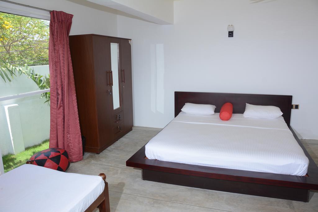 Hotel Tobiko تريكونامالاي المظهر الخارجي الصورة
